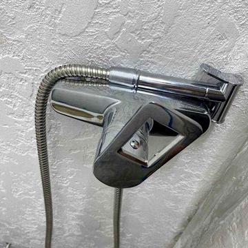 супер квартира 2-кімн. в 7 хв. пішки від метро вул. Героїв Дніпра, 36.