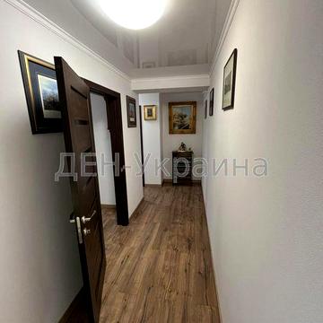 Продаж двохрівневої 4-к кв-ри 110 кв.м. на Китаївській 14/16.