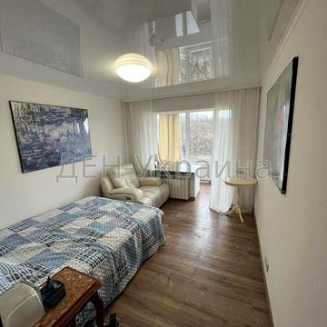 Продаж двохрівневої 4-к кв-ри 110 кв.м. на Китаївській 14/16.