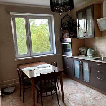 Продам 2к квартиру с ремонтом на Красном Камне