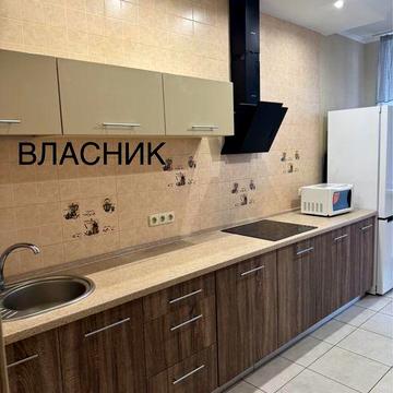 Є інвертор у будинку. Позняки. Драгоманова 2-А. Без %.