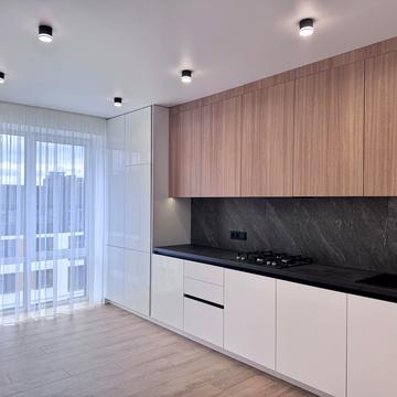 Миколи Боголюбова вул., 1