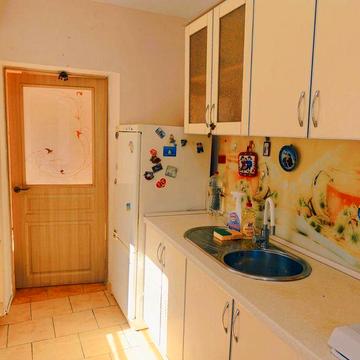 Дом, озеро и рыбалка.