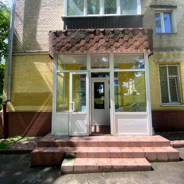 Кам'янецька вул., 102