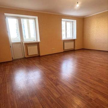 Продаж трикімнатної квартири , район міста Поділля.