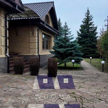 Продаж маєтку в КМ «Золоче» 675м2