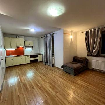 В продажу 1к студія від власника