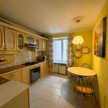 Вовчинецька вул., 30