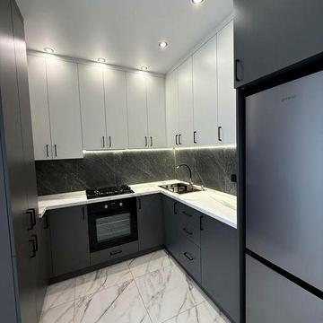 Однокімнатна квартира з крутим плануванням біля Набережної!