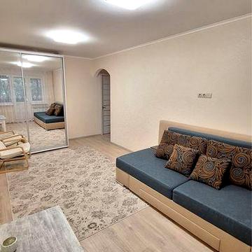 Власник. 3-кімнатна квартира О.Поля (П.Орлика), 107