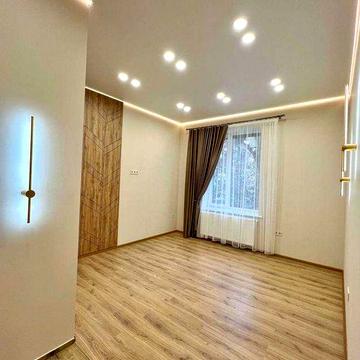 2-кімнатна квартира по вулиці Мирона Кордуби (центр міста)