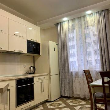 Сдам квартиру 36 Жемчужина 4 этаж Генуэзская