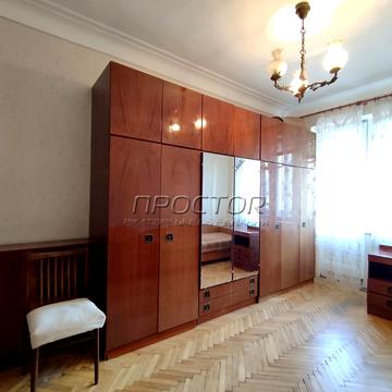 Володимирська вул., 76