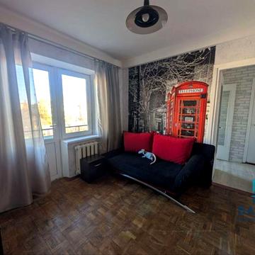 Богатирська вул., 10