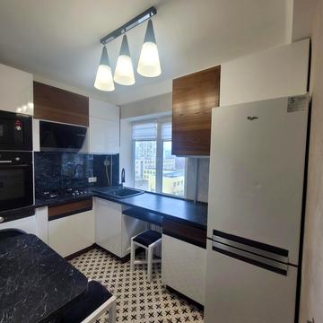 Павла Тичини просп., 26