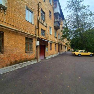 Продам 2-х.кім.сталінку в Гайку