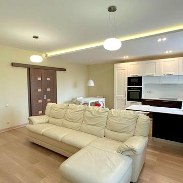 Валерія Лобановського просп. (Червонозоряний), 9/1