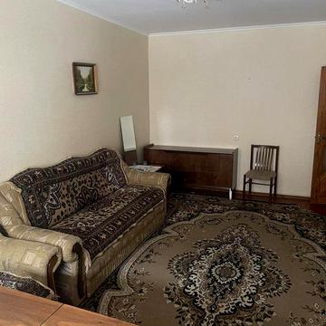 Здам 2хккв по вул. Чорних Запорожців 2/9п 10000 грн!