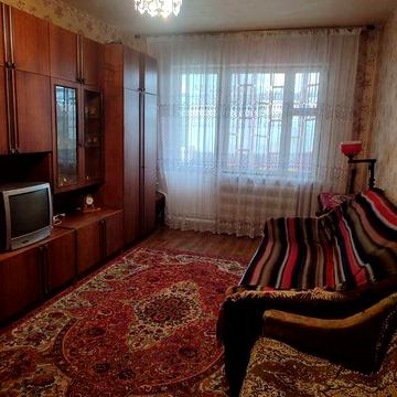 Продам квартиру у спальному районі міста