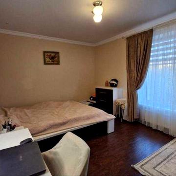 Продается 1 ком. квартира в районе метро