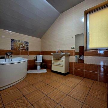 Продаж 5к Дім Пирогова вулиця