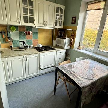 Драгоманова вул., 11