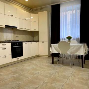 Набережна Перемоги вул., 62А