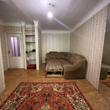 Просвіти вул., 1