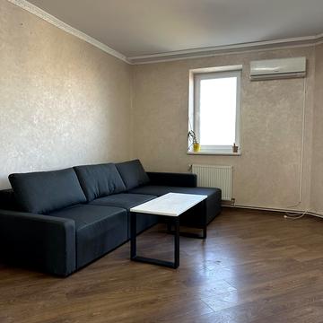 Джона Ленона вул., 35