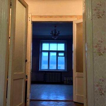 Продаж 4-х кімн. повнометражної квартири проспект Соборний (ТЦ Україна