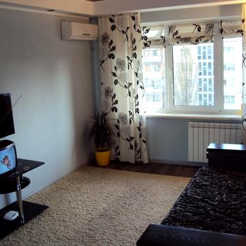 Йорданська вул. (Лайоша Гавро), 18