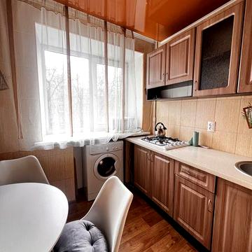 Аренда 2-х комнатной квартиры, метро Холодеая гора