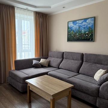 Володимира Івасюка вул., 7