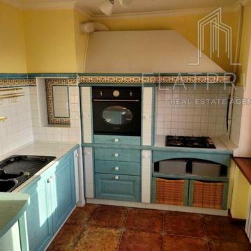 Кудрявська вул., 31-33