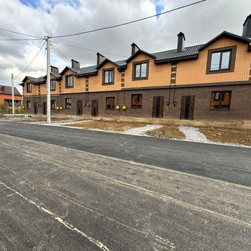 Продам таунхаус поруч зупинка траспорта перемичка