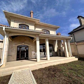 Дом 162 м2 в Совиньоне на 3.25 сотках