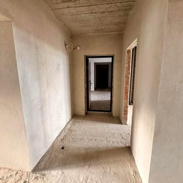 2-кімнатна квартира неподалік міського озера