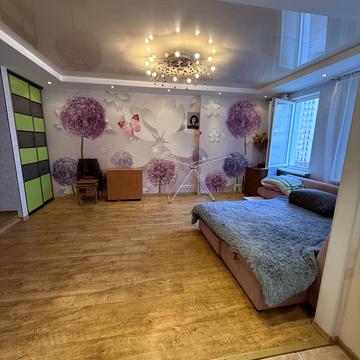 Академіка Сахарова вул., 36