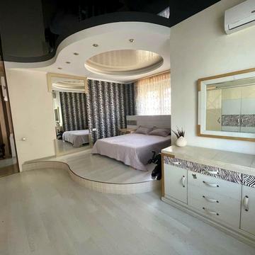 Володимира Івасюка просп. (Героїв Сталінграду), 2г