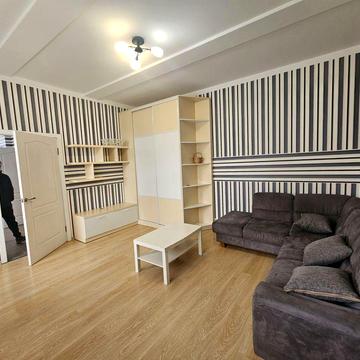 Здається 3 кімнатна квартира в будинку клубного типу