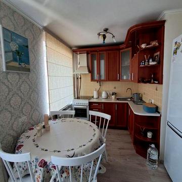 Продам квартиру з ремонтом в центральній частині  Звягеля