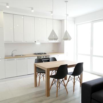 Андрія Мельника вул., 10