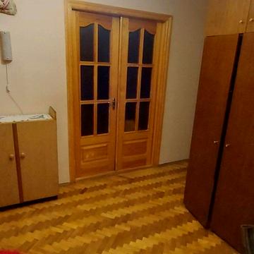 Оболонська пл. (Дружби Народів СРСР), 2-А