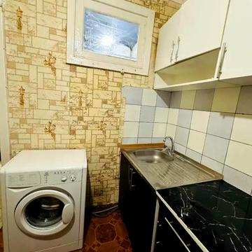 Науки просп. (Гагаріна), 84