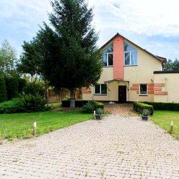 Продаж будинку 280 м.кв с.Великі Дмитровичі Обухівський р-н з ремонтом