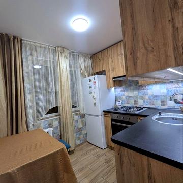 Петра Калнишевського просп. (Косіора), 53