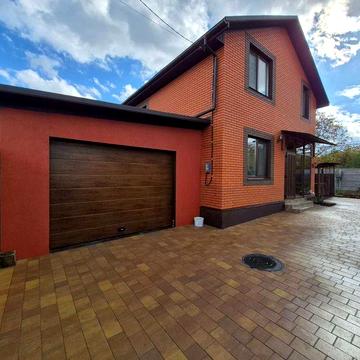 Двоповерховий будинок з ремонтом на Вінницьких Хуторах