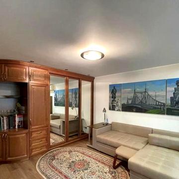 Киев        Лаврская ул. (Январского восстания), 4-А