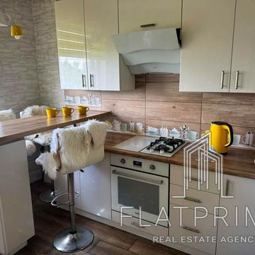 Мисливська вул., 3