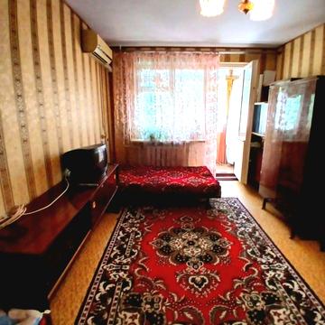 Владислава Бувалкіна вул. (Бочарова Генерала), 8